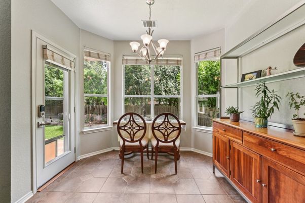 Chandelier, Dining room, Interior