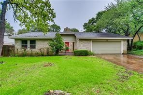 Attached, Backyard, Exterior, Facade, Brick Facade, Ranch