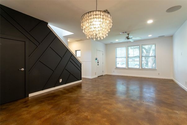 Chandelier, Empty room, Interior, Recessed Lighting