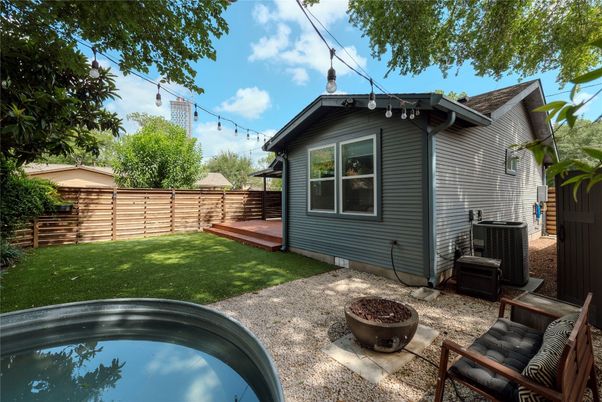 Backyard, Exterior