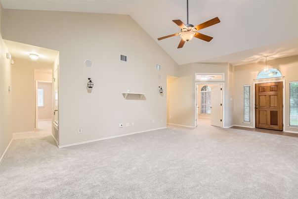 Empty room, Interior, Pendant Lights