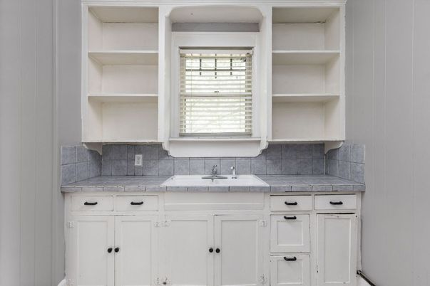 Interior, Kitchen, Tile Countertops
