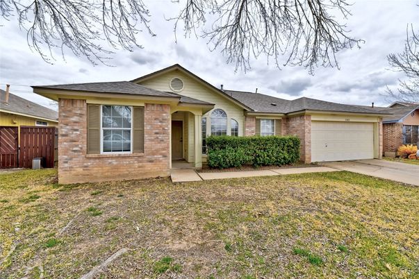 Attached, Backyard, Exterior, Facade, Brick Facade, Ranch