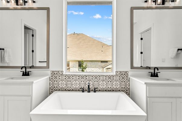Bathroom, Dual Sink Vanities, Interior