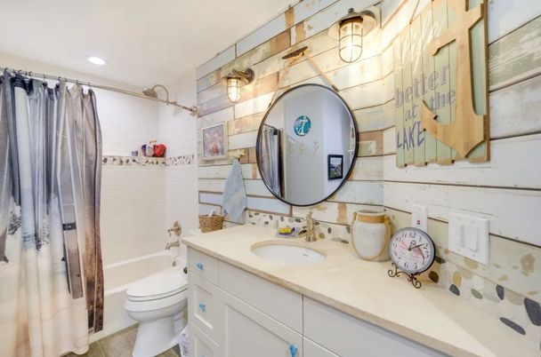 Bathroom, Interior, Recessed Lighting