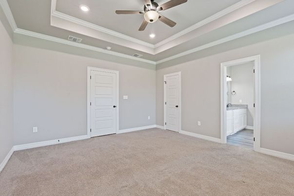 Empty room, Interior, Recessed Lighting