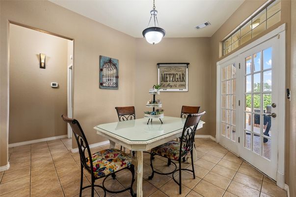 Dining room, Interior