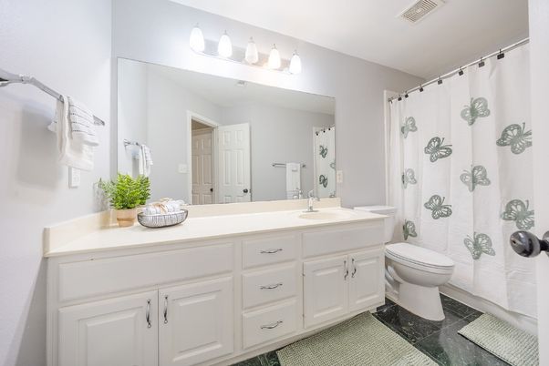 Bathroom, Dual Sink Vanities, Interior