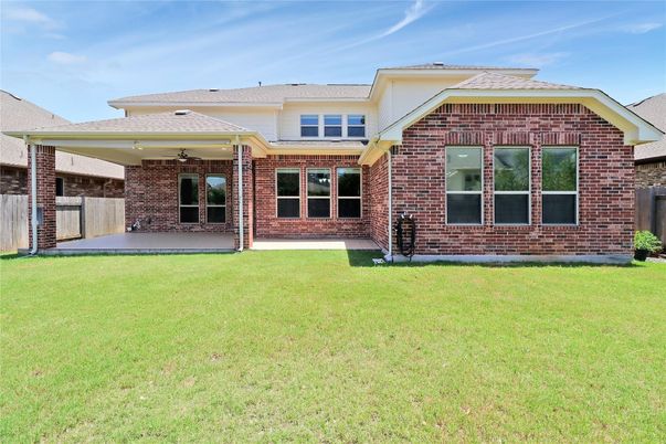 Backyard, Exterior, Facade, Brick Facade, Brick Traditional