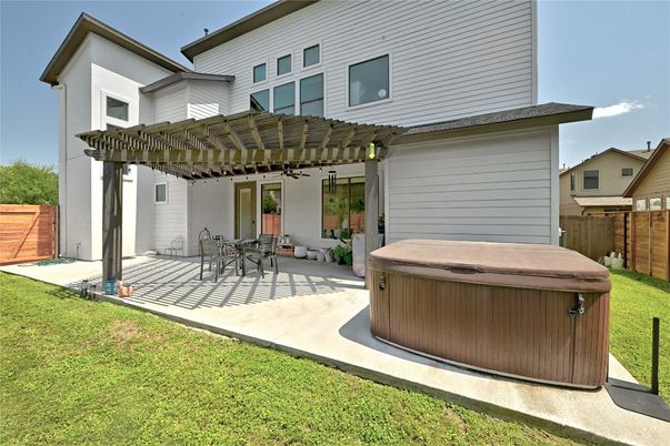 Backyard, Exterior, Hot Tub