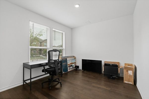 Home Office, Interior, Recessed Lighting, Wood Texture Flooring