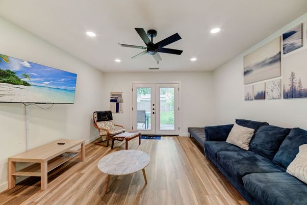 Interior, Living room, Recessed Lighting, Wood Texture Flooring