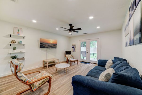 Interior, Living room, Recessed Lighting, Wood Texture Flooring