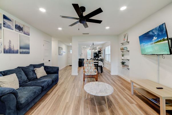 Interior, Kitchen, Living room, Pendant Lights, Recessed Lighting, Wood Texture Flooring