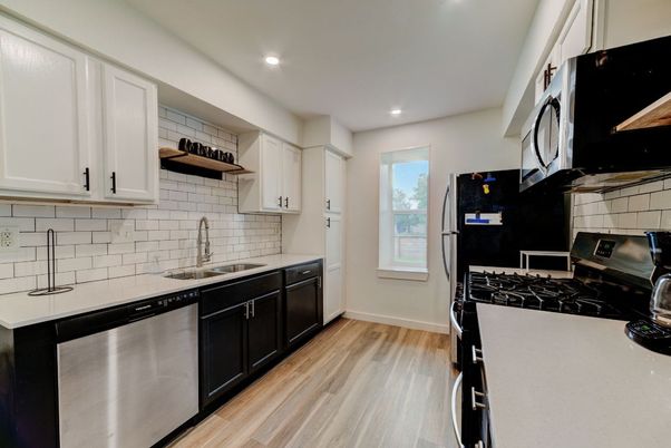 Interior, Kitchen, Recessed Lighting, Wood Texture Flooring