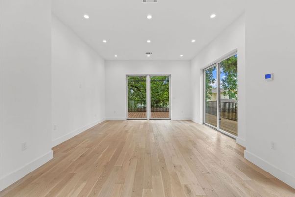 Empty room, Interior, Recessed Lighting, Wood Texture Flooring