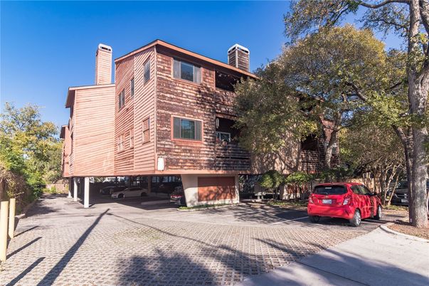 Exterior, Facade, Brick Facade, Modern