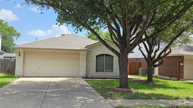 Attached, Exterior, Facade, Brick Facade, Ranch