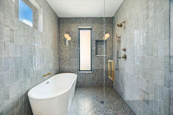 Bathroom, Free Standing Baths, Glass Shower, Interior, Pendant Lights
