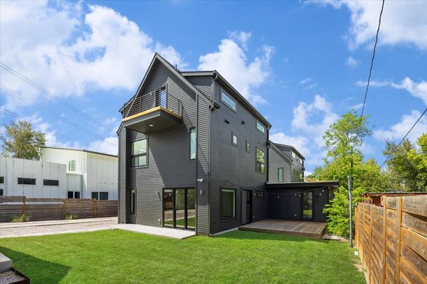 Backyard, Exterior, Hot Tub