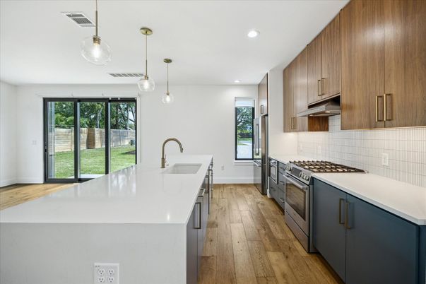 Interior, Kitchen, Pendant Lights, Recessed Lighting, Wood Texture Flooring