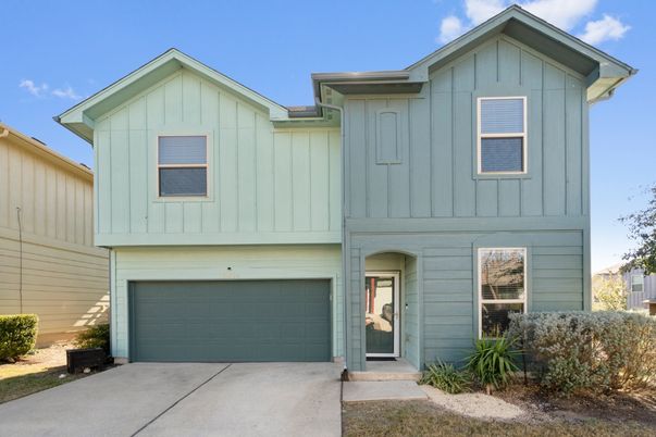 Attached, Exterior, Facade, Rowhouse