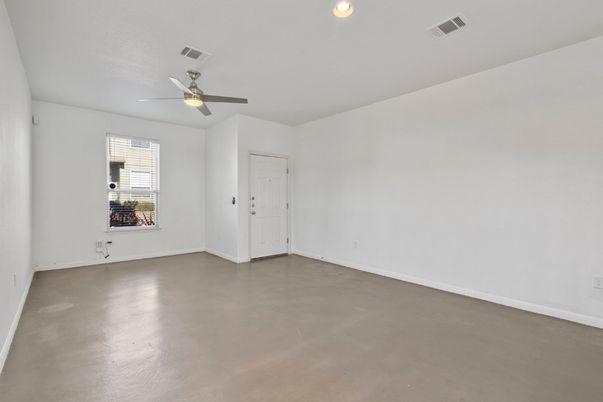 Empty room, Interior, Recessed Lighting