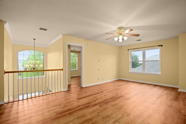 Empty room, Interior, Pendant Lights, Wood Texture Flooring