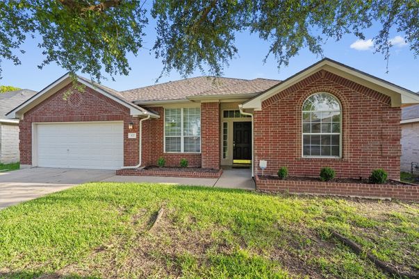 Attached, Exterior, Facade, Brick Facade, Ranch