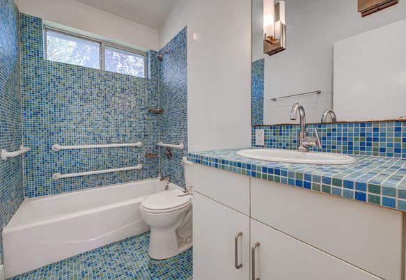 Bathroom, Interior, Tile Countertops