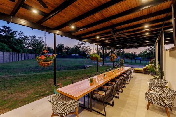 Backyard, Exterior