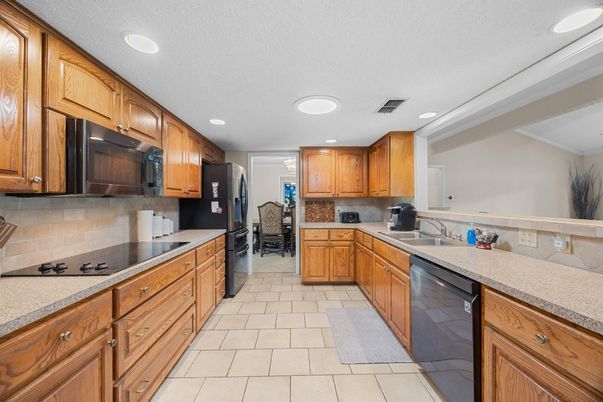 Interior, Kitchen, Recessed Lighting