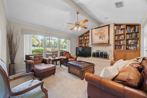 Fireplace, Interior, Living room