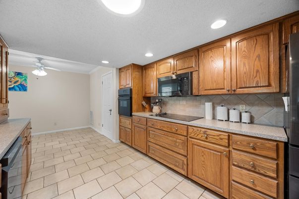 Interior, Kitchen, Recessed Lighting