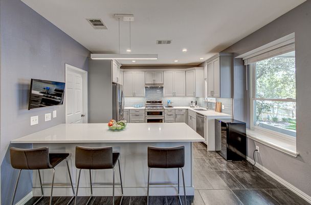 Interior, Kitchen, Pendant Lights, Recessed Lighting, Stainless Steel Appliances