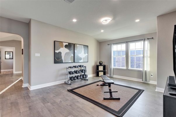 Fitness Equipment, Interior, Recessed Lighting, Wood Texture Flooring