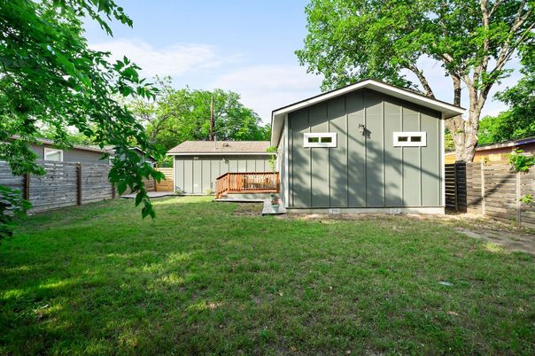 Backyard, Exterior