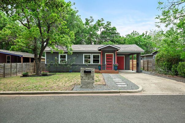 Backyard, Exterior, Facade, Ranch