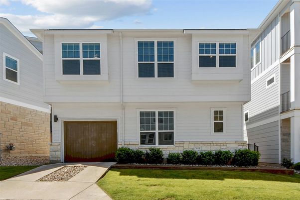 Attached, Exterior, Facade, Rowhouse