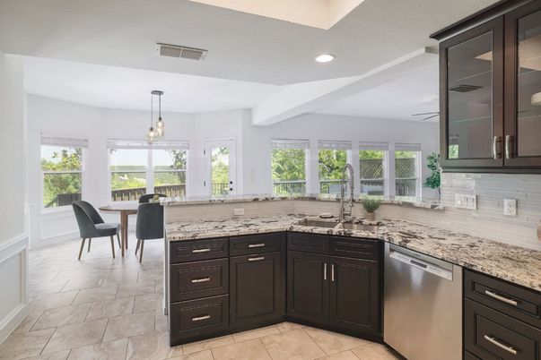 Dining room, Interior, Kitchen, Pendant Lights, Recessed Lighting