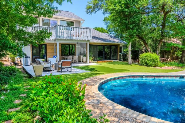 Backyard, Exterior, Pool