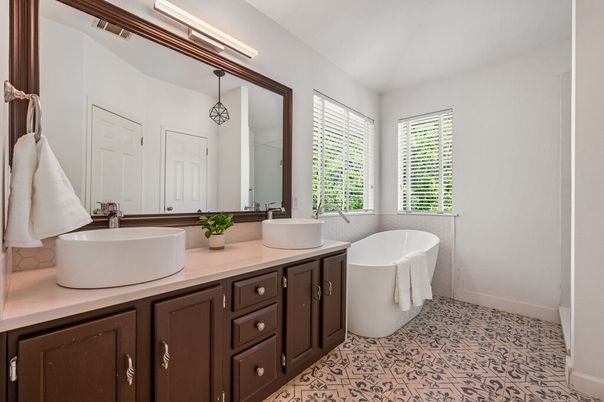 Bathroom, Dual Sink Vanities, Free Standing Baths, Interior