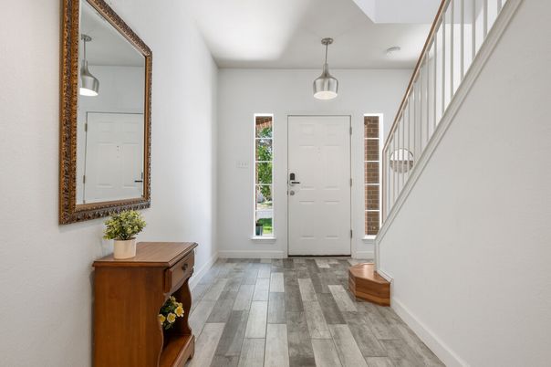 Interior, Pendant Lights, Wood Texture Flooring