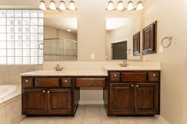 Bathroom, Dual Sink Vanities, Interior