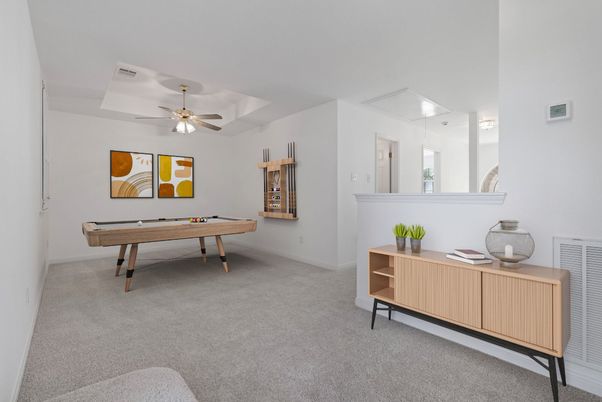 Billiard Table, Game Room, Interior