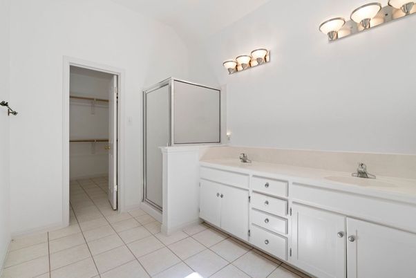Bathroom, Dual Sink Vanities, Interior, Walk-in Closets