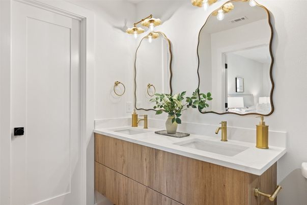 Bathroom, Dual Sink Vanities, Interior