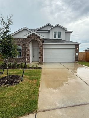 Attached, Exterior, Facade, Brick Facade, American Craftsman