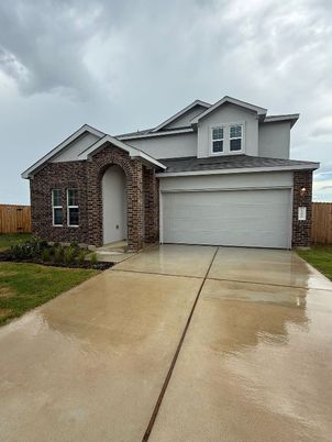 Attached, Exterior, Facade, Brick Facade, American Craftsman