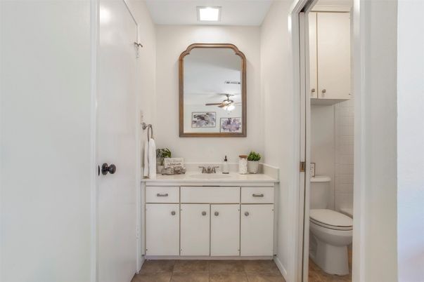 Bathroom, Interior, Recessed Lighting